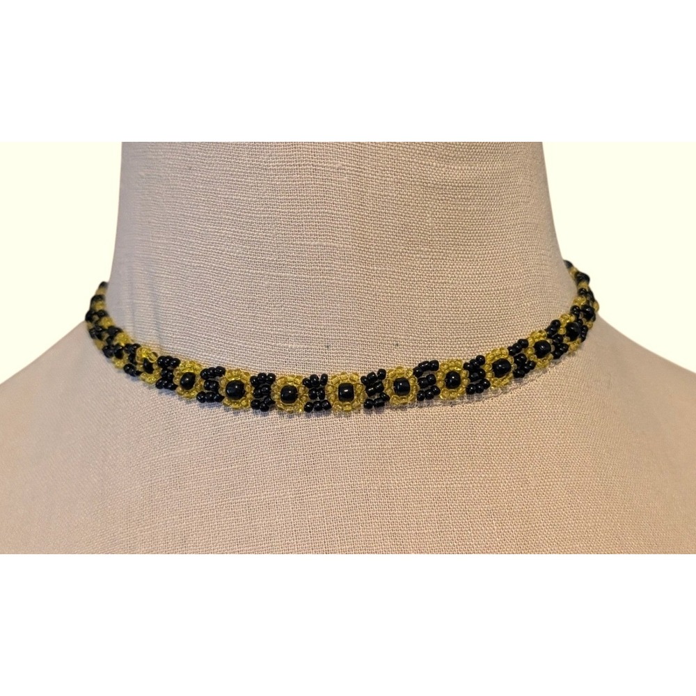 Vintage 90's Handmade Sunflower Seed Bead Choker Necklace Boho Daisy Chain 16"